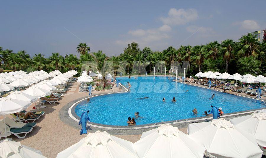 почивка в Delphin Botanik Hotel and Resort
