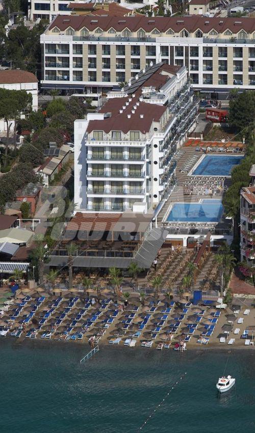 почивка в Emre Beach Hotel