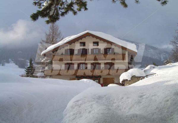holiday in Menardi