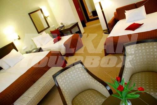 почивка в Golden Tulip Terminus