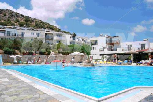 holiday in Semiramis Village