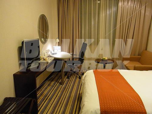 почивка в Holiday Inn Express Luohu