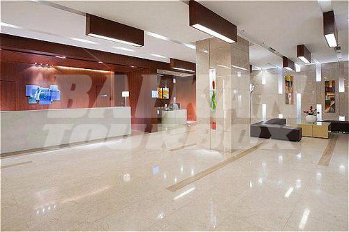 почивка в Holiday Inn Express Luohu