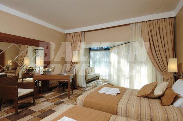 holiday in Rixos Sungate