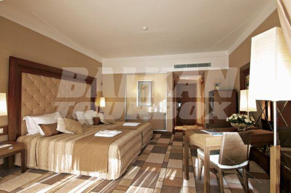 holiday in Rixos Sungate