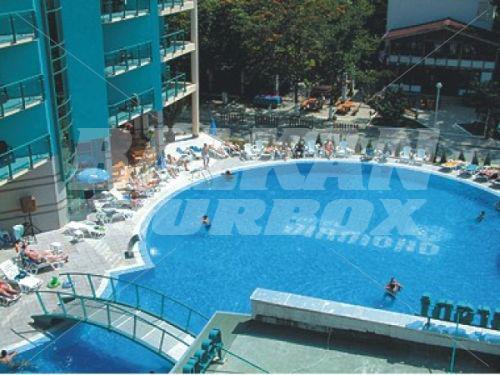 holiday in Diamond