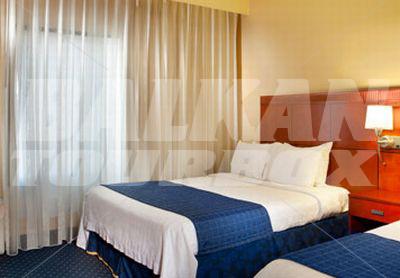 почивка в Courtyard by Marriott Richmond West