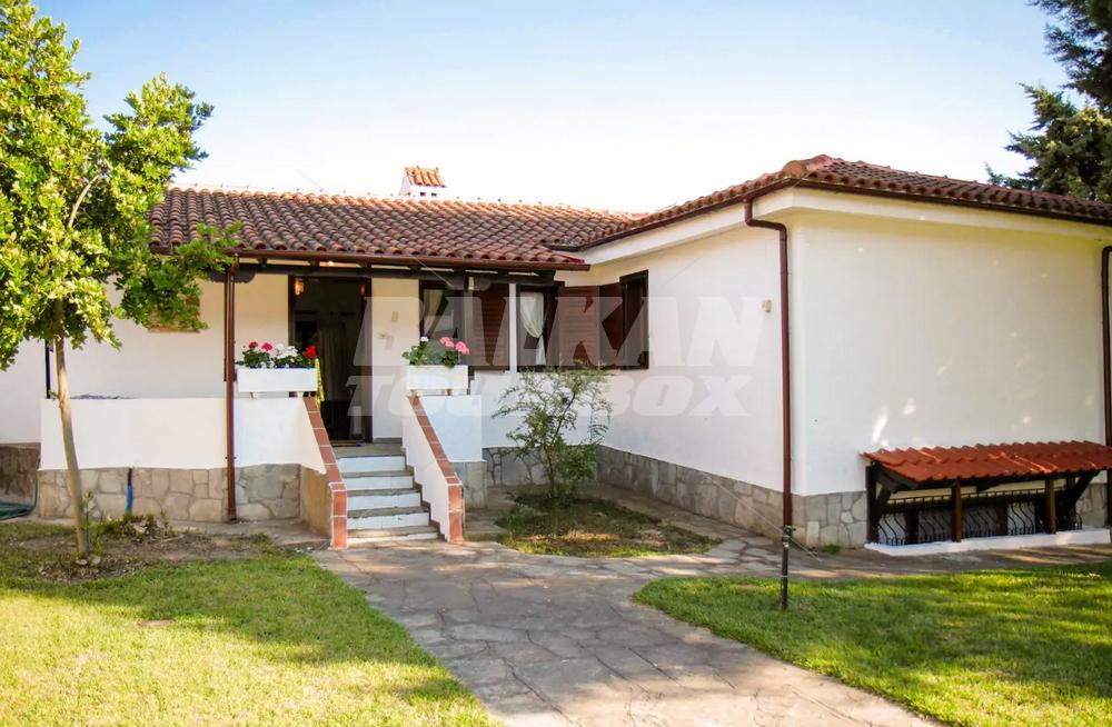почивка в Villa Alex - Siviri