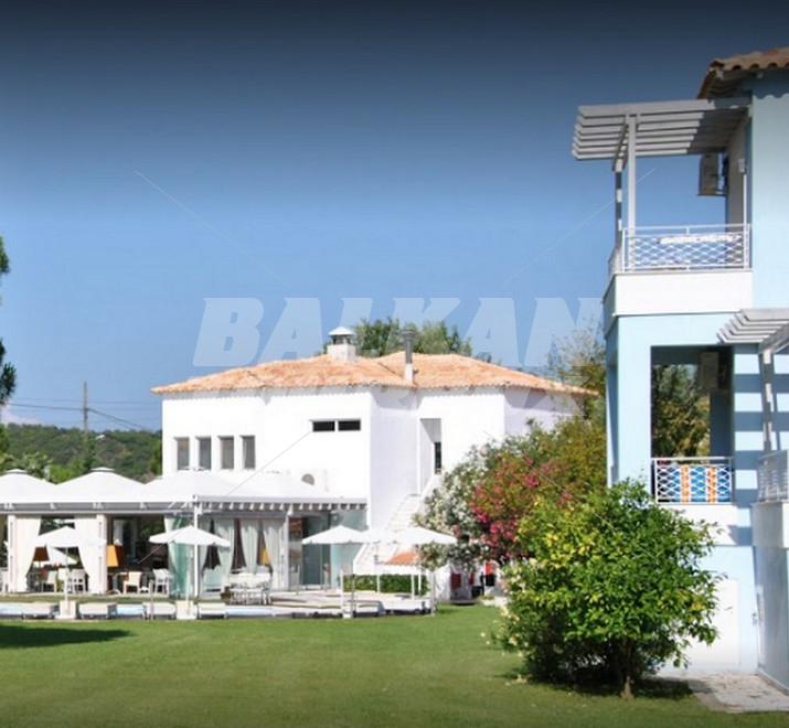 почивка в   Mandraki Village Boutique Hotel 