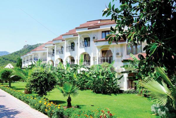 holiday in Sailor's Beach Club