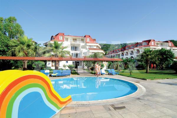holiday in Sailor's Beach Club