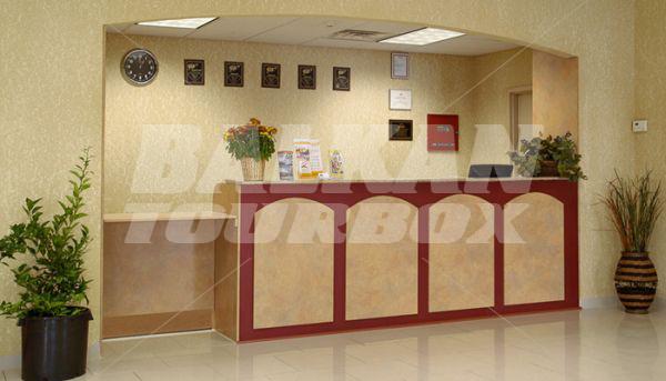 почивка в Days Inn and Suites Niagara Falls/Buffalo