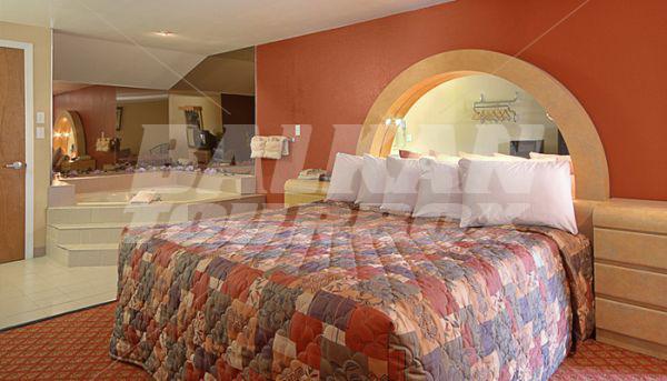 почивка в Days Inn and Suites Niagara Falls/Buffalo