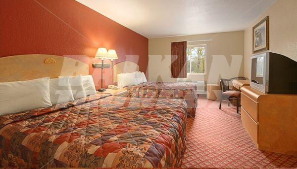 почивка в Days Inn and Suites Niagara Falls/Buffalo