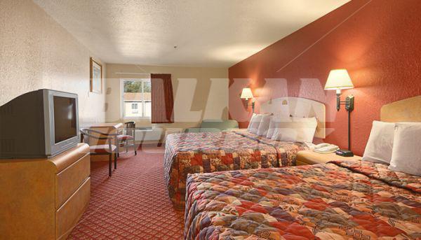 почивка в Days Inn and Suites Niagara Falls/Buffalo