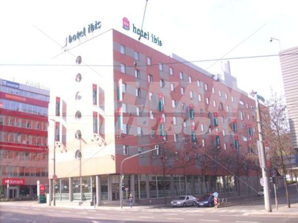 почивка в Ibis Praha Mala Strana