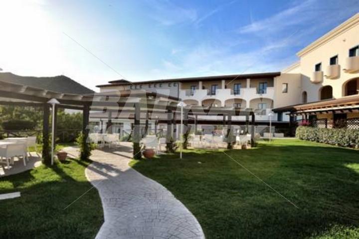 почивка в Eden Village Cala Della Torre