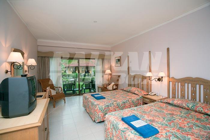 почивка в Amora Beach Resort