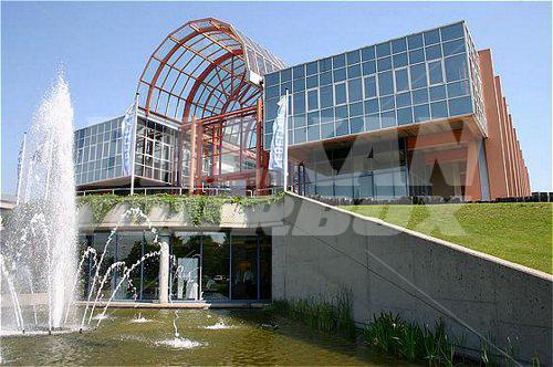 почивка в Holiday Inn Expo