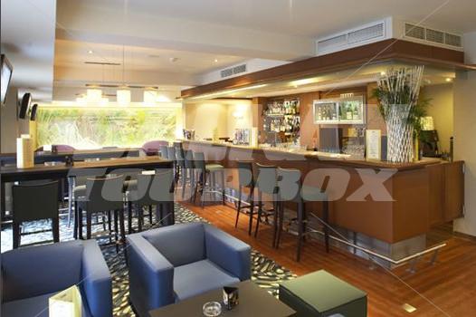 почивка в Holiday Inn Expo