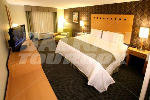почивка в Holiday Inn Express and Suites Monterrey Aeropuerto