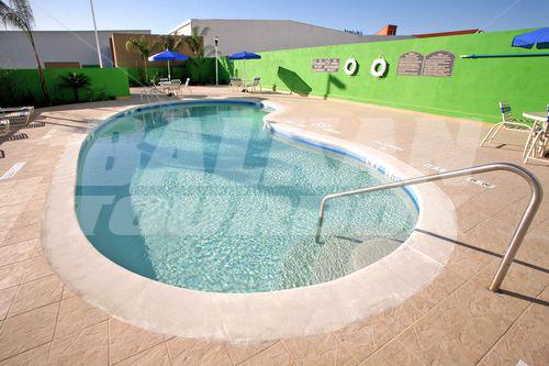 почивка в Holiday Inn Express and Suites Monterrey Aeropuerto