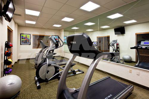 почивка в Holiday Inn Express and Suites Monterrey Aeropuerto