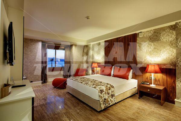 почивка в Euphoria Aegean Resort and Spa