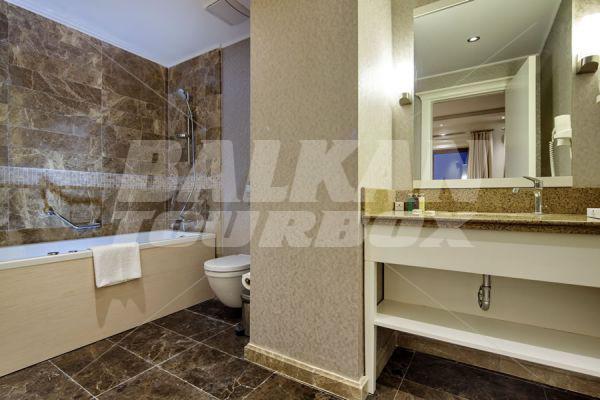 почивка в Euphoria Aegean Resort and Spa