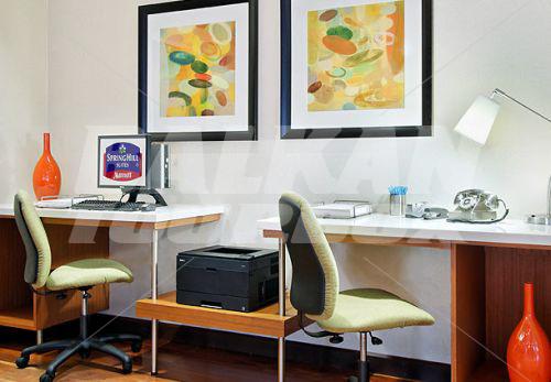 почивка в SpringHill Suites by Marriott Louisville Downtown