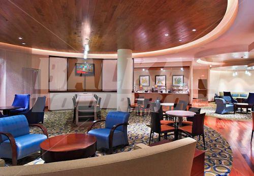 почивка в SpringHill Suites by Marriott Louisville Downtown