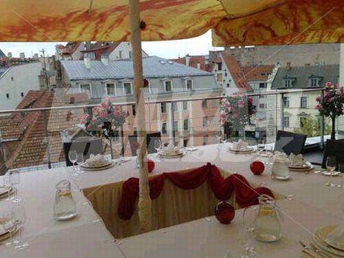 holiday in Avalon