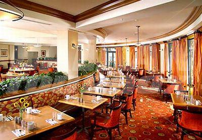 почивка в Courtyard by Marriott Orlando Lake Buena Vista in the Marriott Village