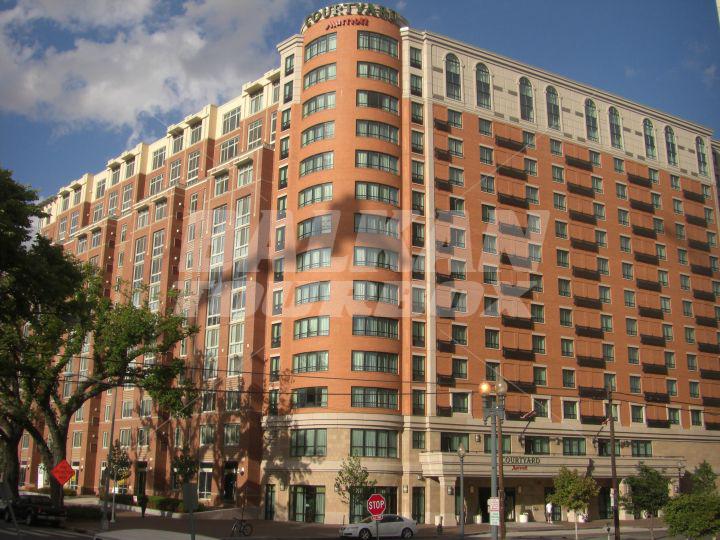 почивка в  Courtyard by Marriott Washington Capitol Hill/Navy Yard
