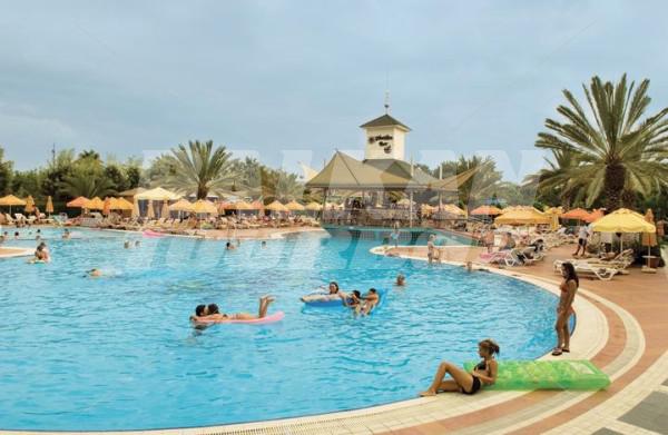 почивка в Insula Resort