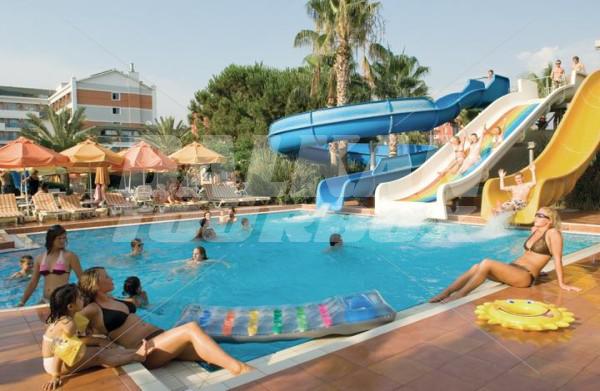 почивка в Insula Resort
