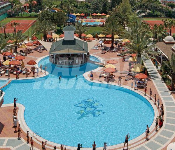 почивка в Insula Resort