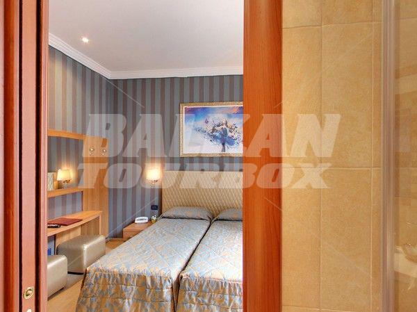 почивка в Hotel Lirico