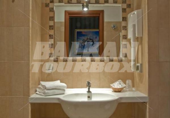 почивка в Hotel Lirico