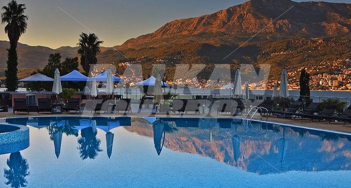 holiday in Club Hotel Riviera