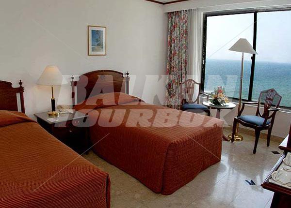 holiday in Ceylon Continental