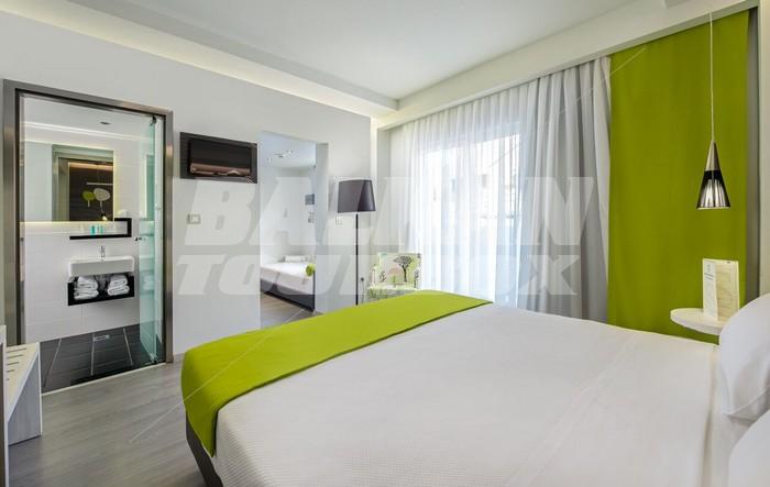 holiday in Semiramis City