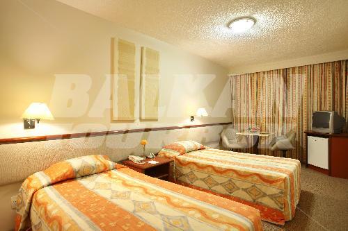 почивка в Golden Tulip Continental
