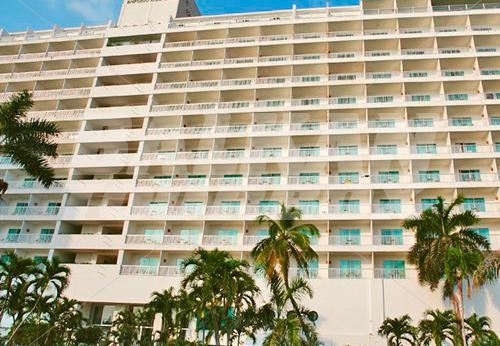 почивка в Emporio Acapulco