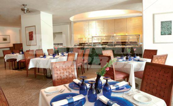 почивка в Emporio Acapulco