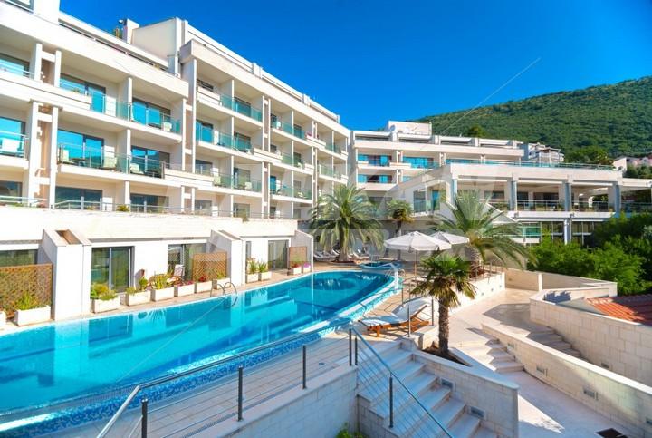 holiday in Monte Casa