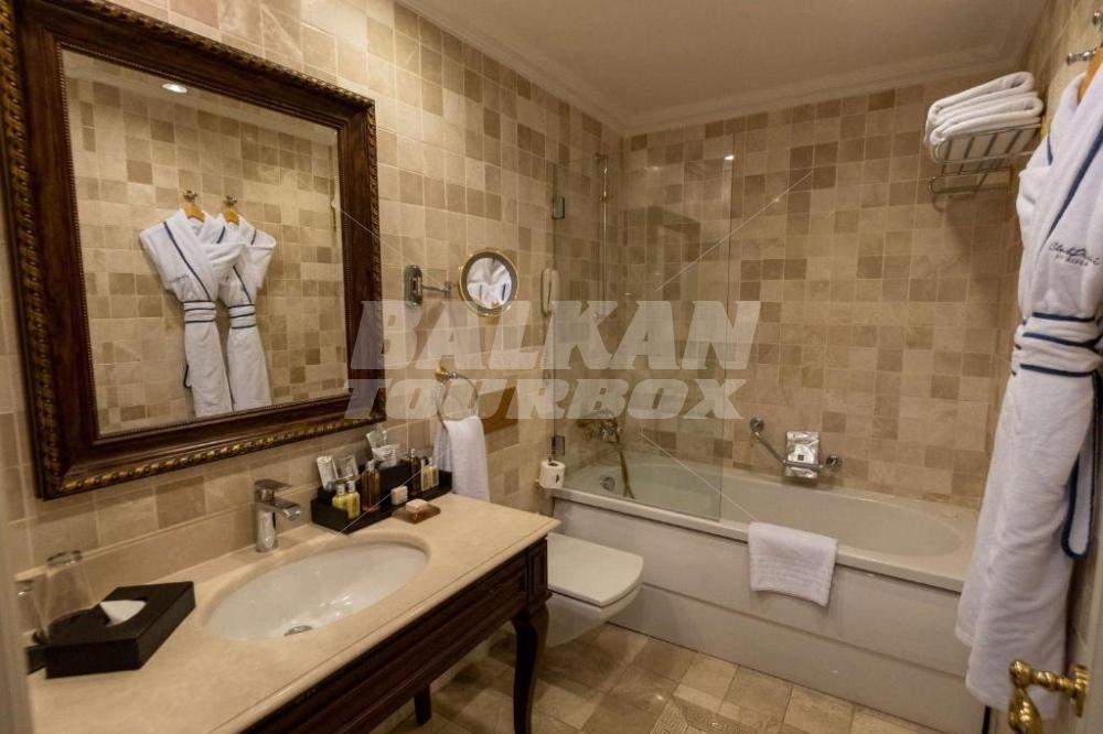 почивка в Rixos Premium