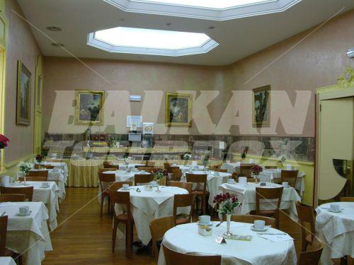почивка в Mondial