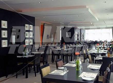 почивка в Holiday Inn Express Jumeirah Beach
