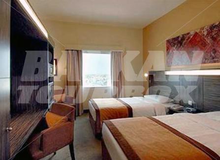 почивка в Holiday Inn Express Jumeirah Beach
